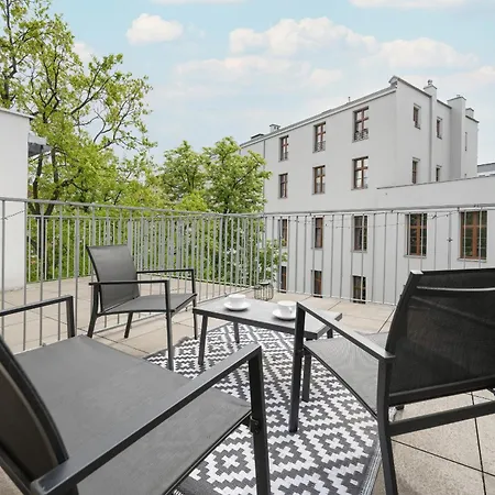 Cozy In Near Old Town By Renters Appartement